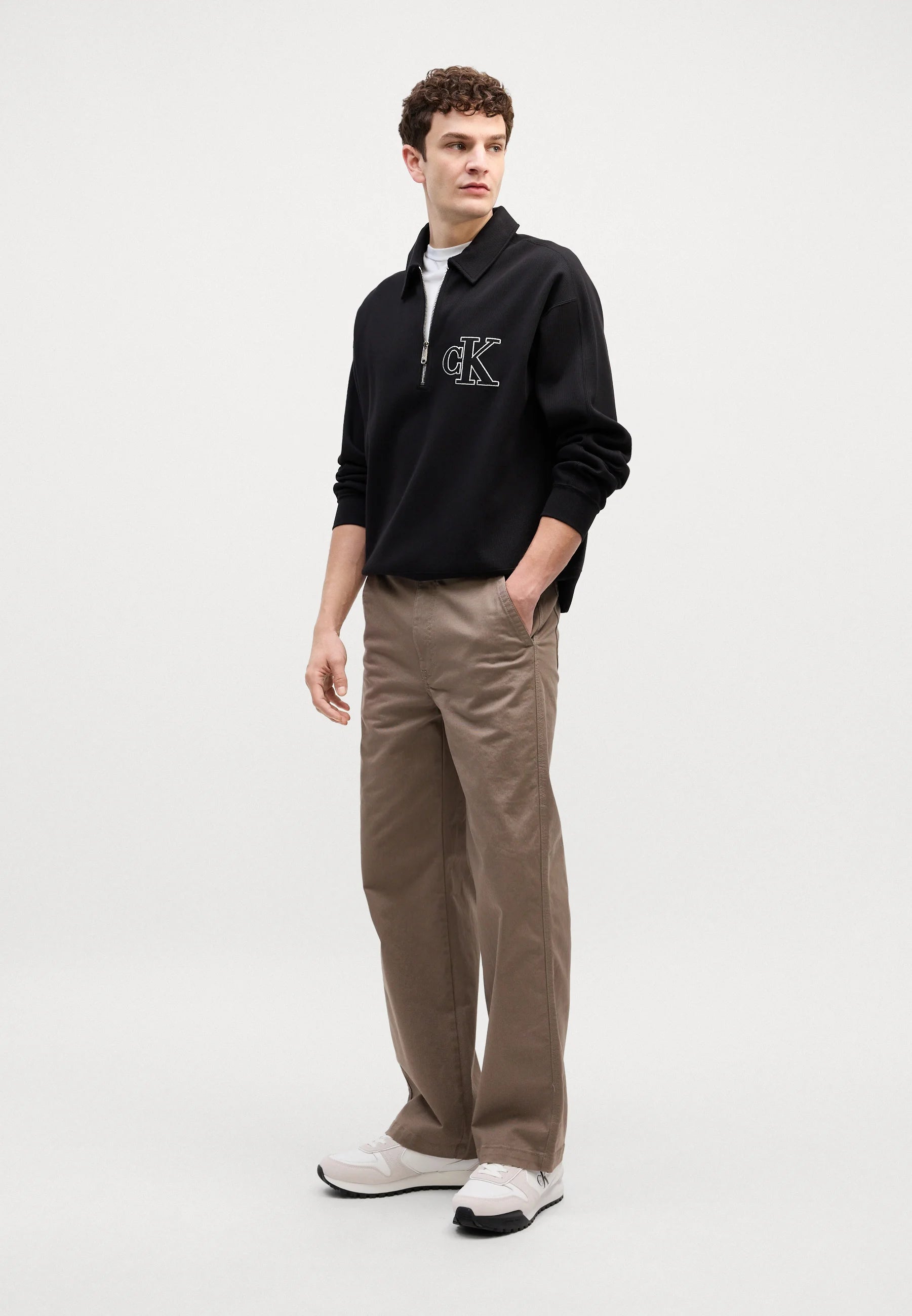 Calças Calvin Klein Jeans 90's Baggy Chino