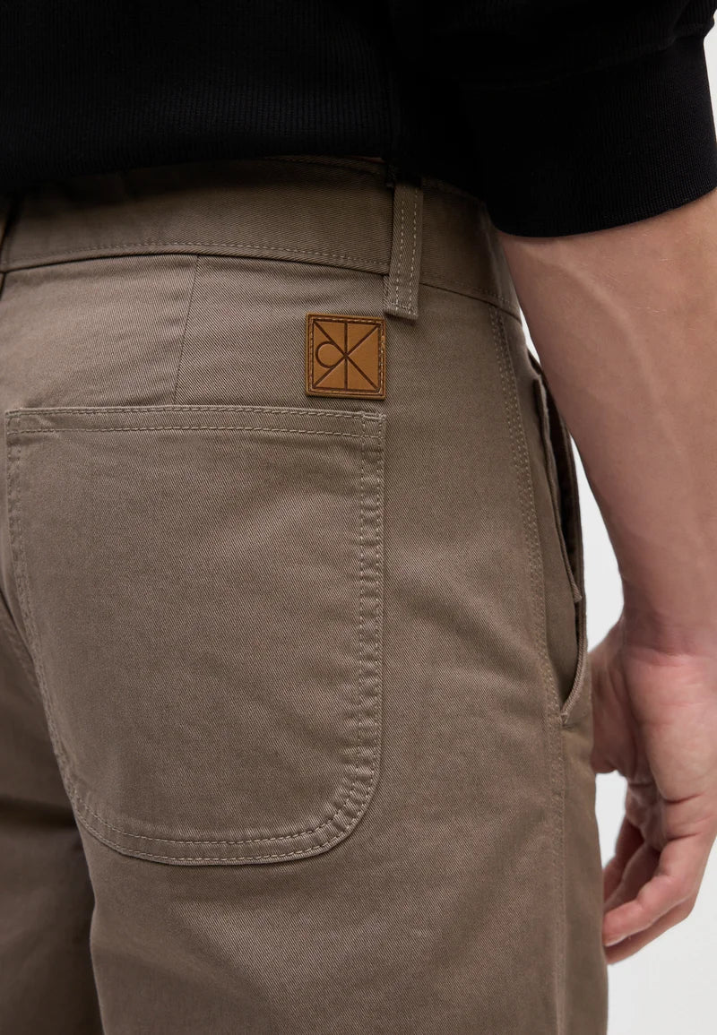 Calças Calvin Klein Jeans 90's Baggy Chino