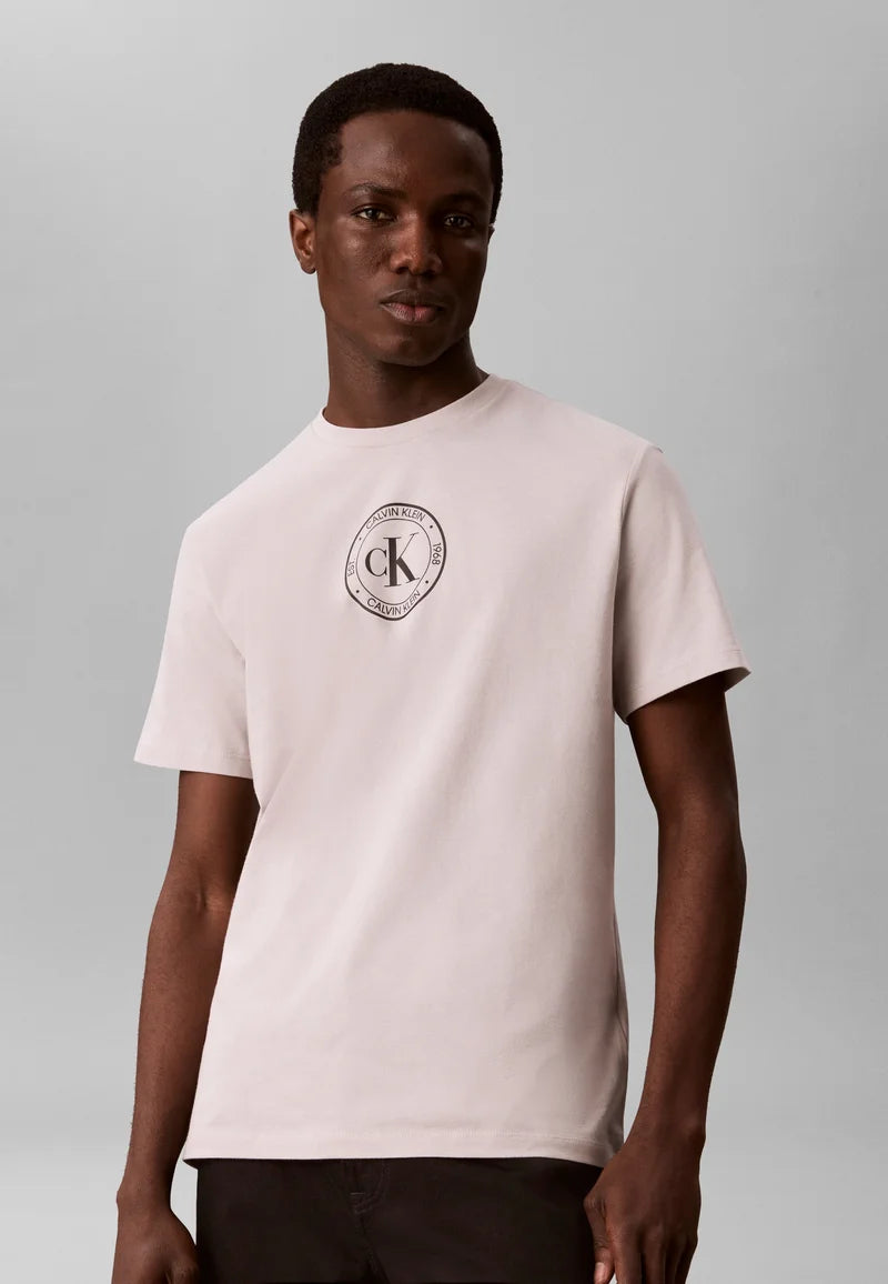 T-Shirt Branca Calvin Klein Jeans 30s Crest